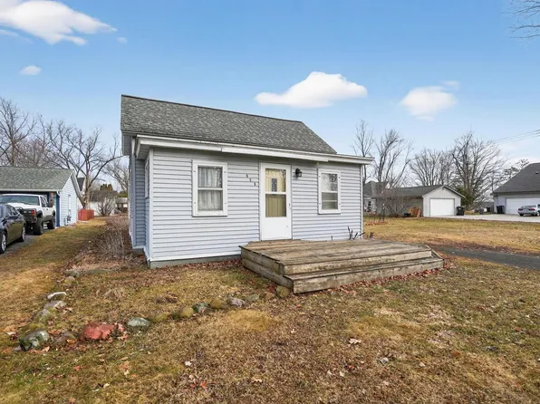 809 E Park Ave, Luck, WI 54853