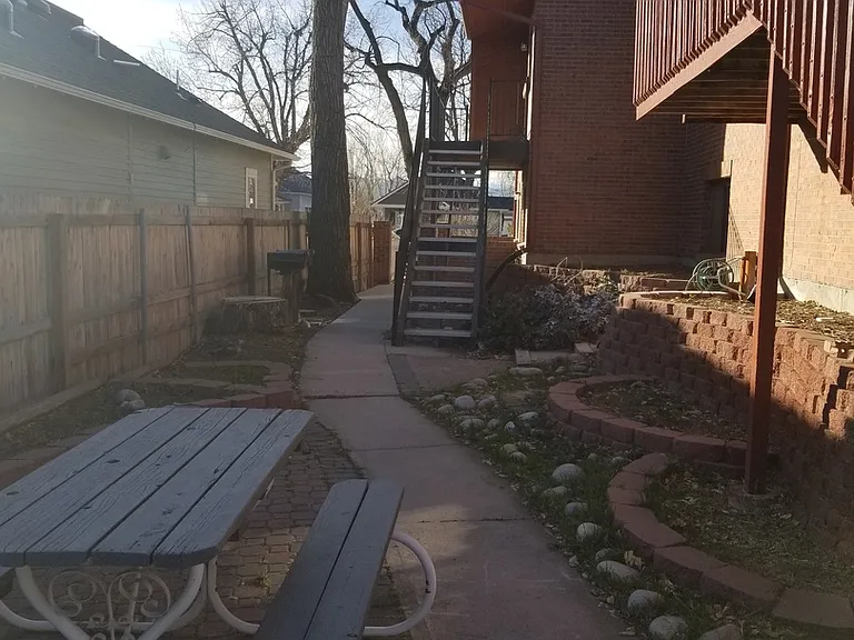 5580 S. Curtice Street 4-Plex — Photo 12