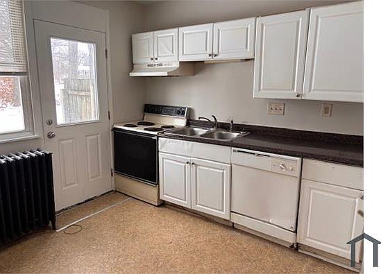4th image of 17 Chalmers Ln