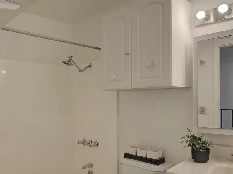 19096 Dyer Ct #5 — Photo 16