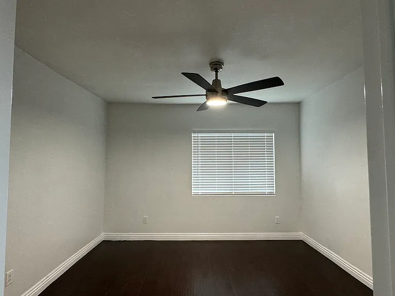847 W Gage Ave #1 — Photo 14