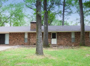 1015 Towering Oaks Dr, Jacksonville, AR 72076