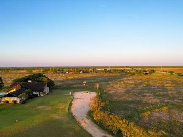 TRACT 2 11.95 Ac State Hwy #1460-E-87, Nixon, TX 78140