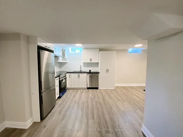 922 Silverthorn Mill Ave — Photo 4
