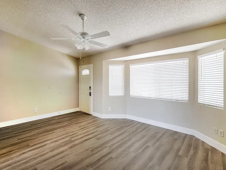 9508 W Las Palmaritas Dr — Photo 4