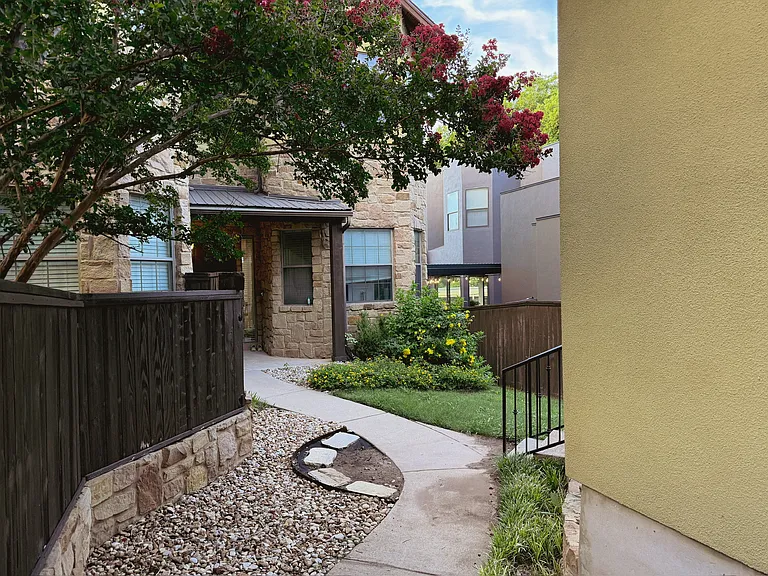 506 Sunny Ln #B — Photo 31