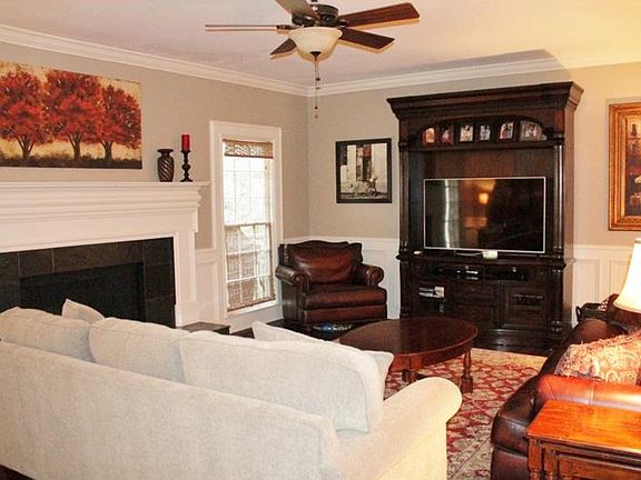 3rd image of 2816 Saddlebrook Way NW