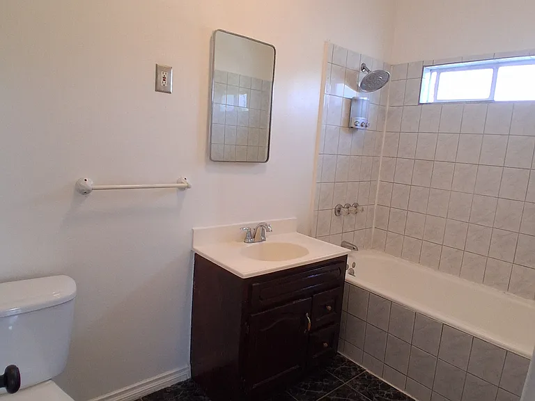 2518 Council St — Photo 9