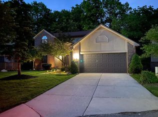 5879 Lockwood #1, West Bloomfield, MI 48322