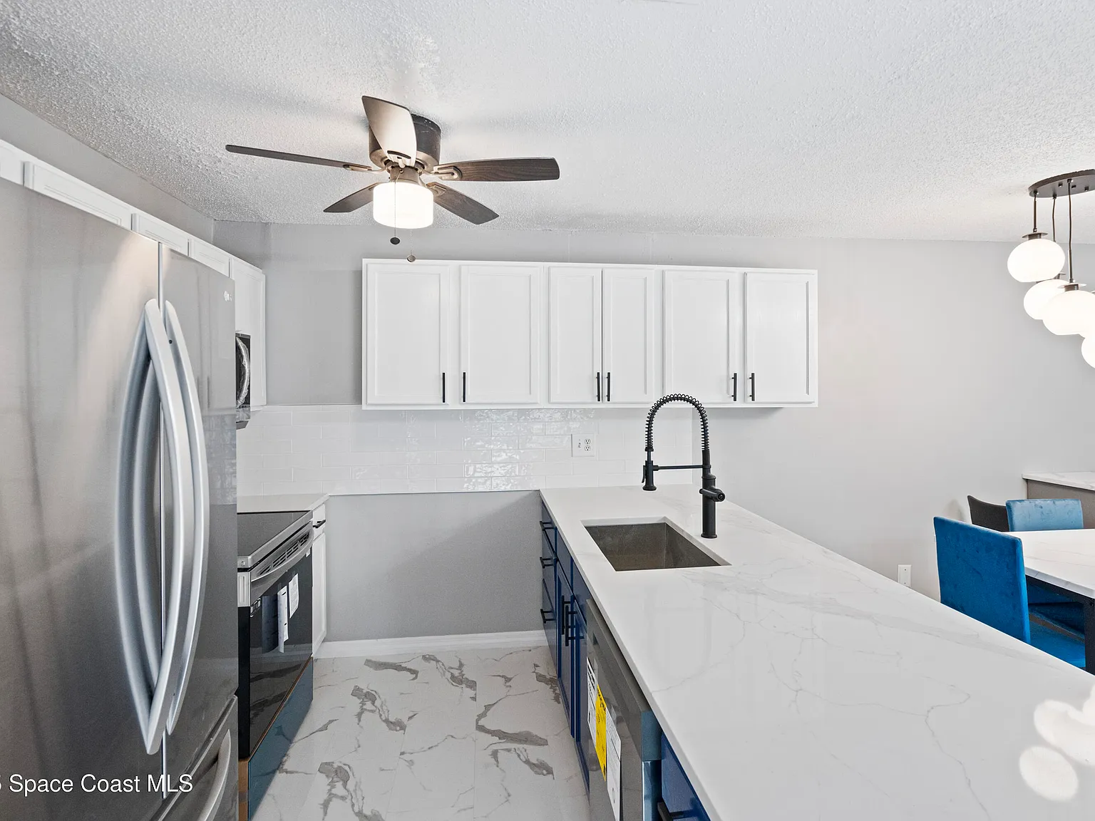 2 bed, 1.5 bath, 1148 sqft, $2,295 — Photo 2