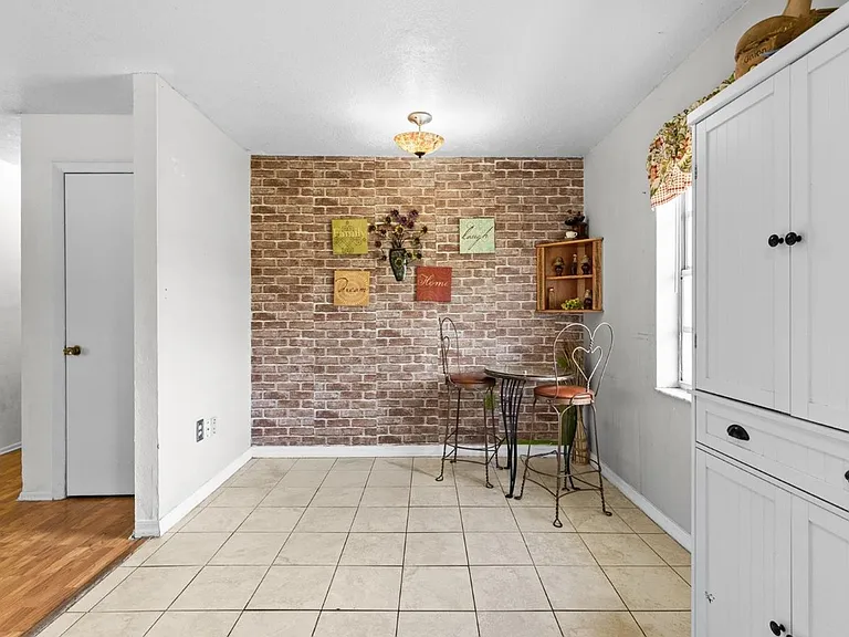 4003 Prairie Bend Ln — Photo 5