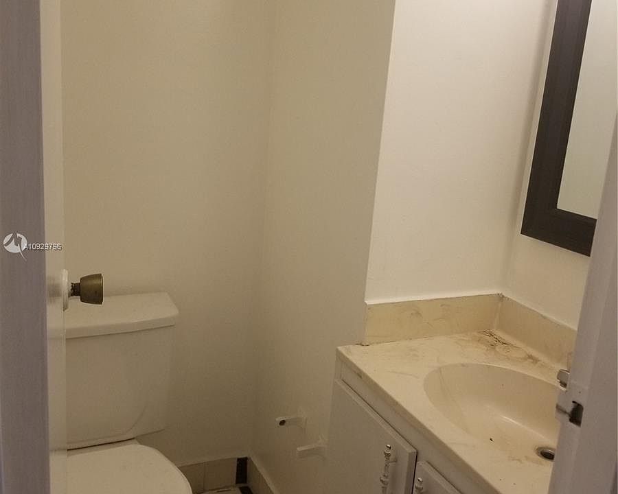 1st image of 4354 NW 9th Ave #1F