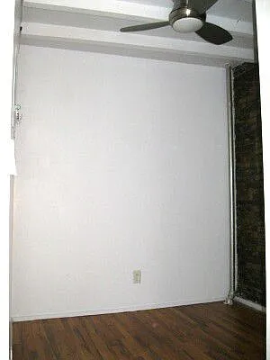 Rented by Tower Brokerage | media 21