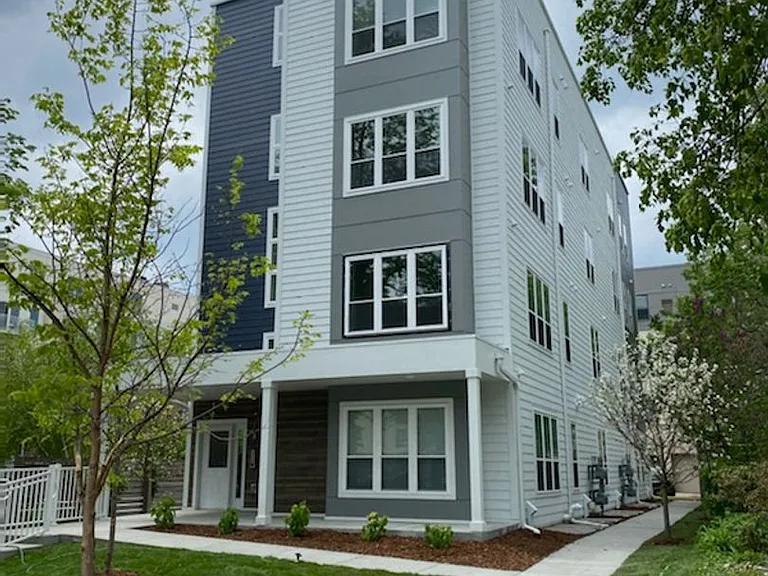 2810 Fremont Ave S — Photo 16
