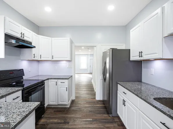 725 W Lafayette St, Norristown, PA 19401