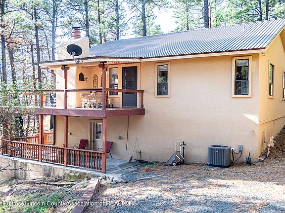 5th image of 101 Pine Cone Ln