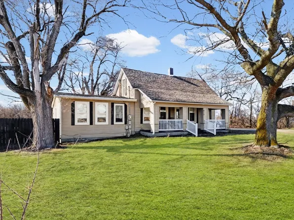 812 Brewer Rd, Danville, IL 61834