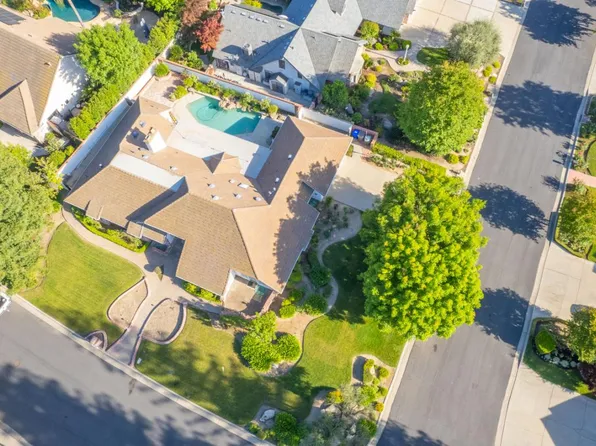 2903 W Cromwell Ave, Fresno, CA 93711