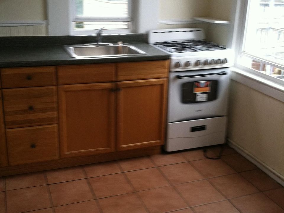 484 Main St Fort Lee NJ Zillow
