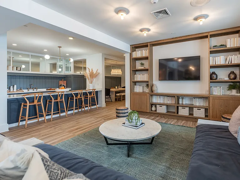 The Pearl at Marina Shores — Photo 23