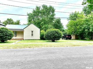 531 W Chambers St, Jacksonville, IL 62650