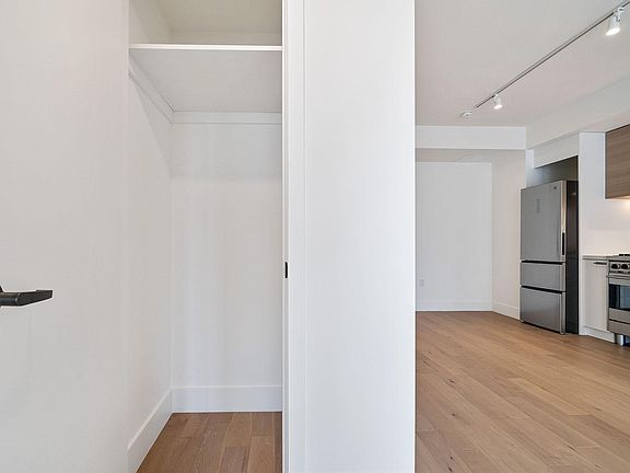 3rd image of 719 Larkin St #802