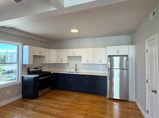 162 Cory St #2W, Fall River, MA 02720