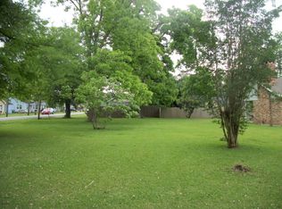 A Avenue A, Nederland, TX 77627