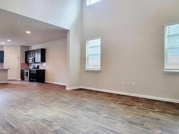 5th image of 1306 Anhalt Dr