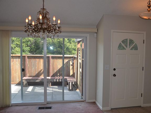 5th image of 4900 Oakbrook Ct
