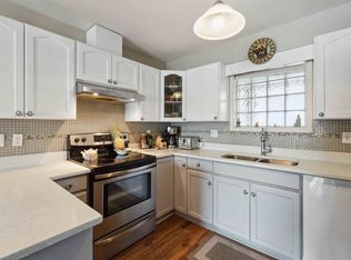 12025 207a St #402, Maple Ridge, BC V2X 0R3