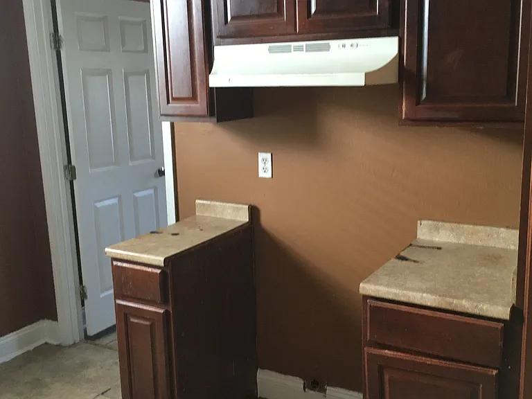 2731 Bruxelles St — Photo 9