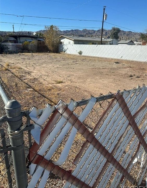 2nd image of 1817 Diamond Drive