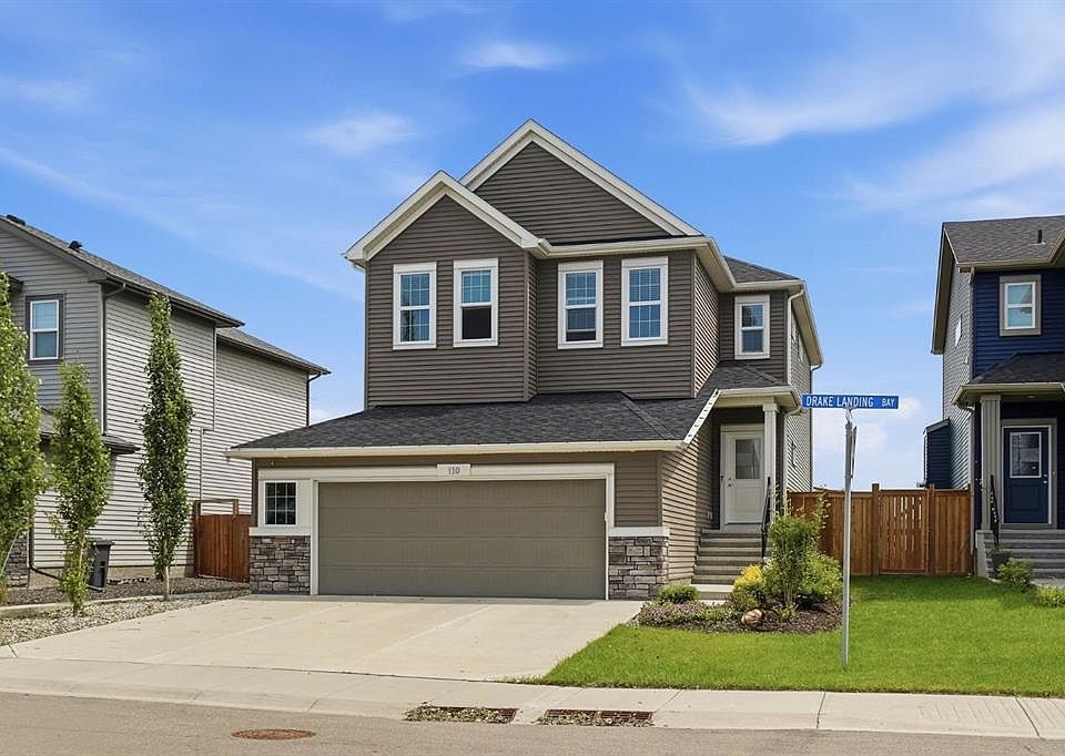 1st image of 110 W Drake Landing Gdns