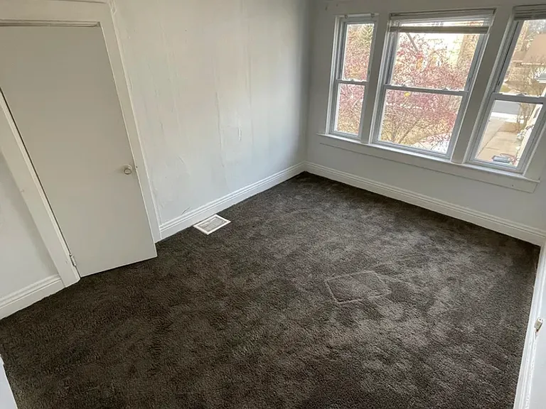 607 Grant St — Photo 13