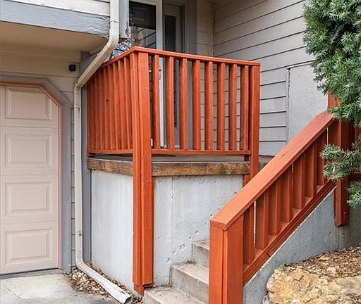 2nd image of 1405 Lawrence Ave APT C