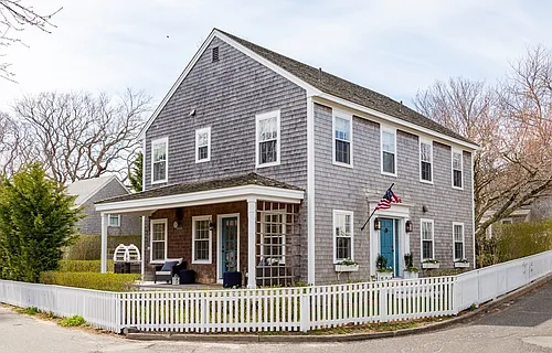 49 Pine St Photo 1