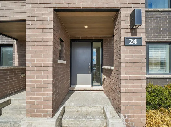 348 Wheat Boom Dr S #24, Oakville, ON L6H 3V6