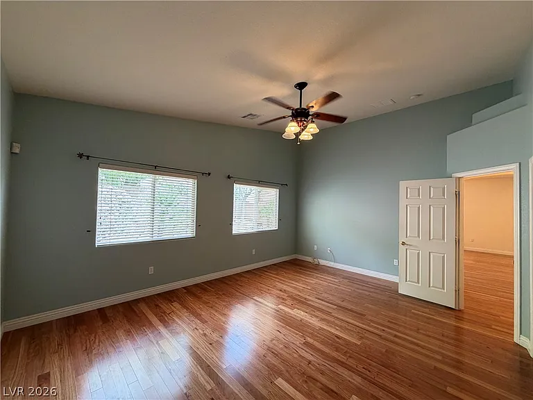 11240 Playa Bonita Ave — Photo 12