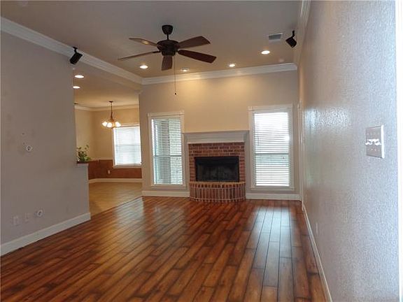 2nd image of 408 Ovilla Rd