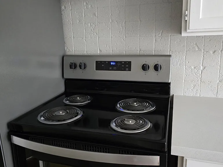 519 N 400 E #3 — Photo 4
