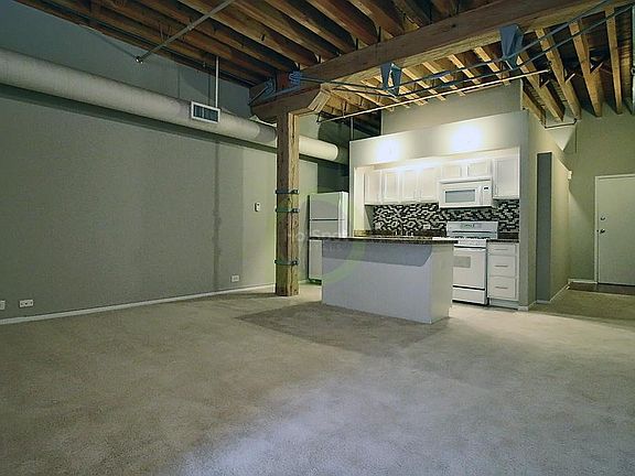 2nd image of 299 W Evergreen Ave