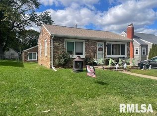 1307 S 9th St, Pekin, IL