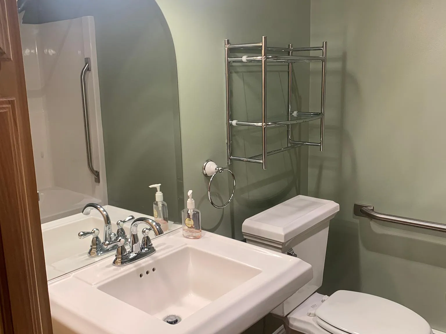 2 bed, 1000 sqft, $1,500 — Photo 3