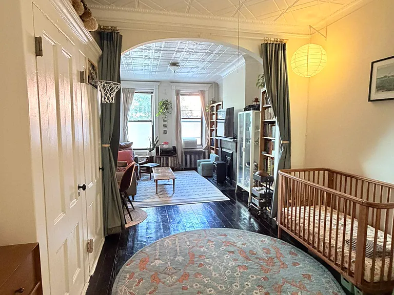 503 Henry St #1L — Photo 6