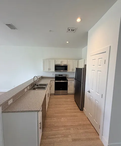 13430 Hidden Palms Cv #20 — Photo 1