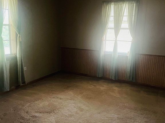 5th image of 612 Pine St