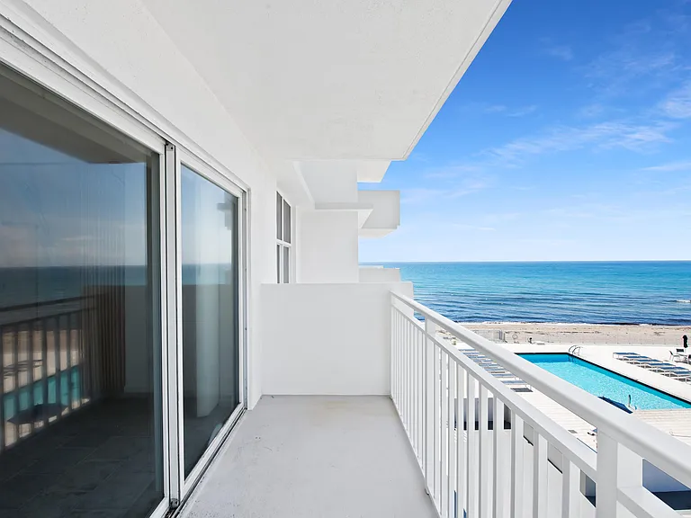 4505 S Ocean Blvd #303 — Photo 1