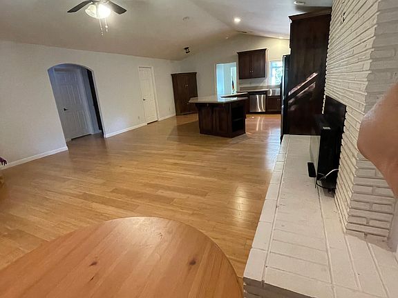 4th image of 269 E 12th St