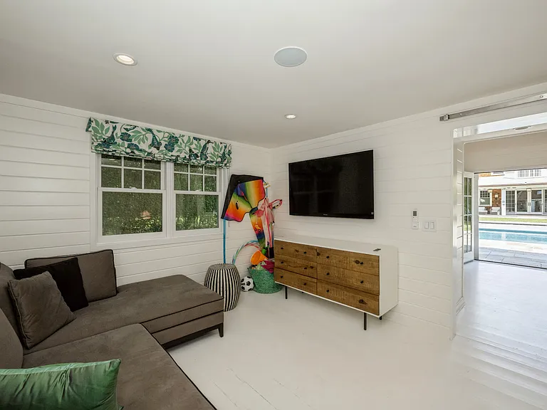 91 Lewis St — Photo 31